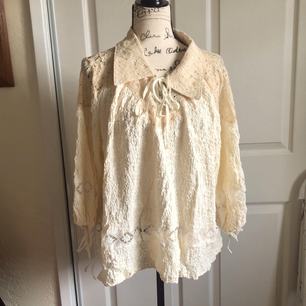 ♥️NEW♥️ Gorgeous Lace and Seersucker material. Amazing Quality.